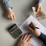 Принят новый закон о рассрочке: покупатели квартир рискуют остаться без ипотеки.